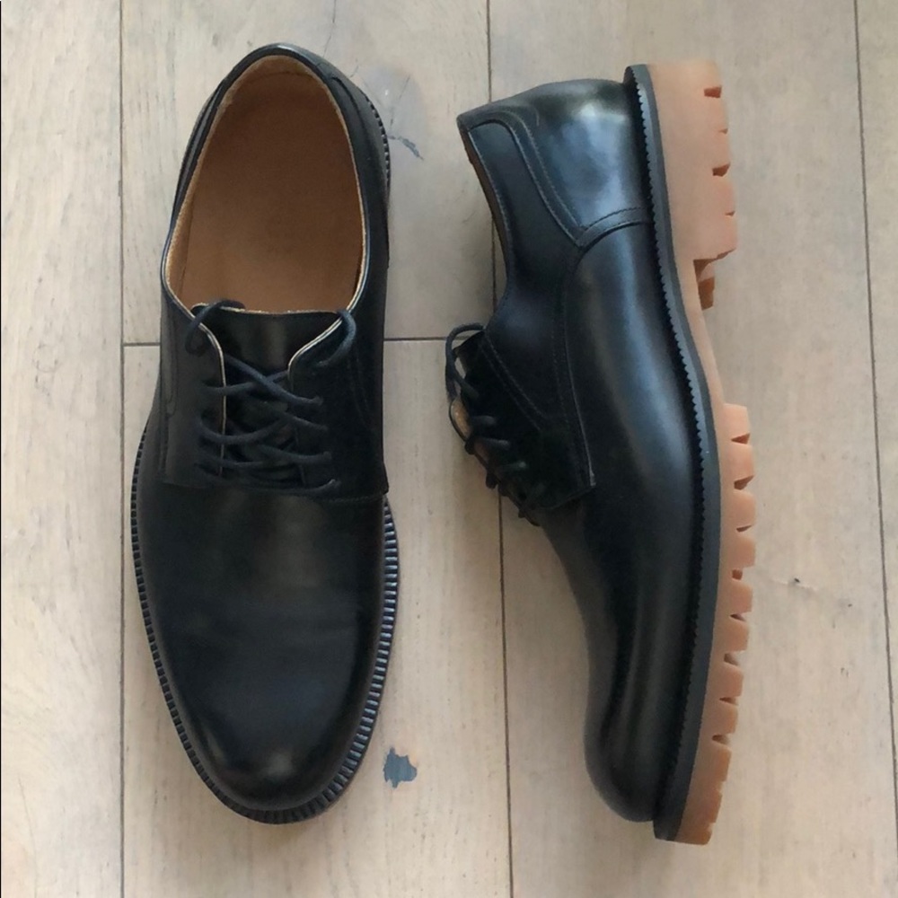 BARNEYS NEW YORK Men's Lug Sole Bluchers
